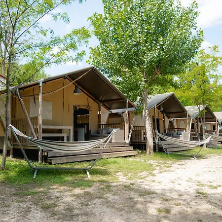 Glamping Florence Luxury tent Troghi